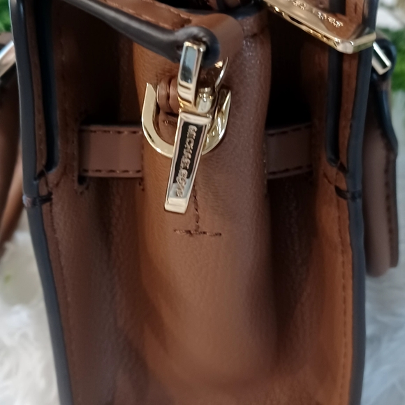 FIRM...NWT Authentic MICHAEL KORS HAMILTON XS SATCHEL CROSSBODY BROWN PRICE FIRM - Picture 6 of 9